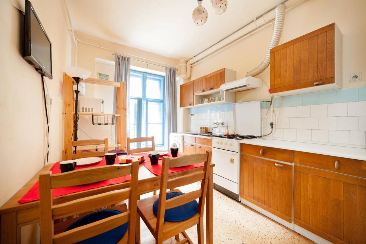 Heroes Square & City Park Thermals Apartment Budapest Bagian luar foto